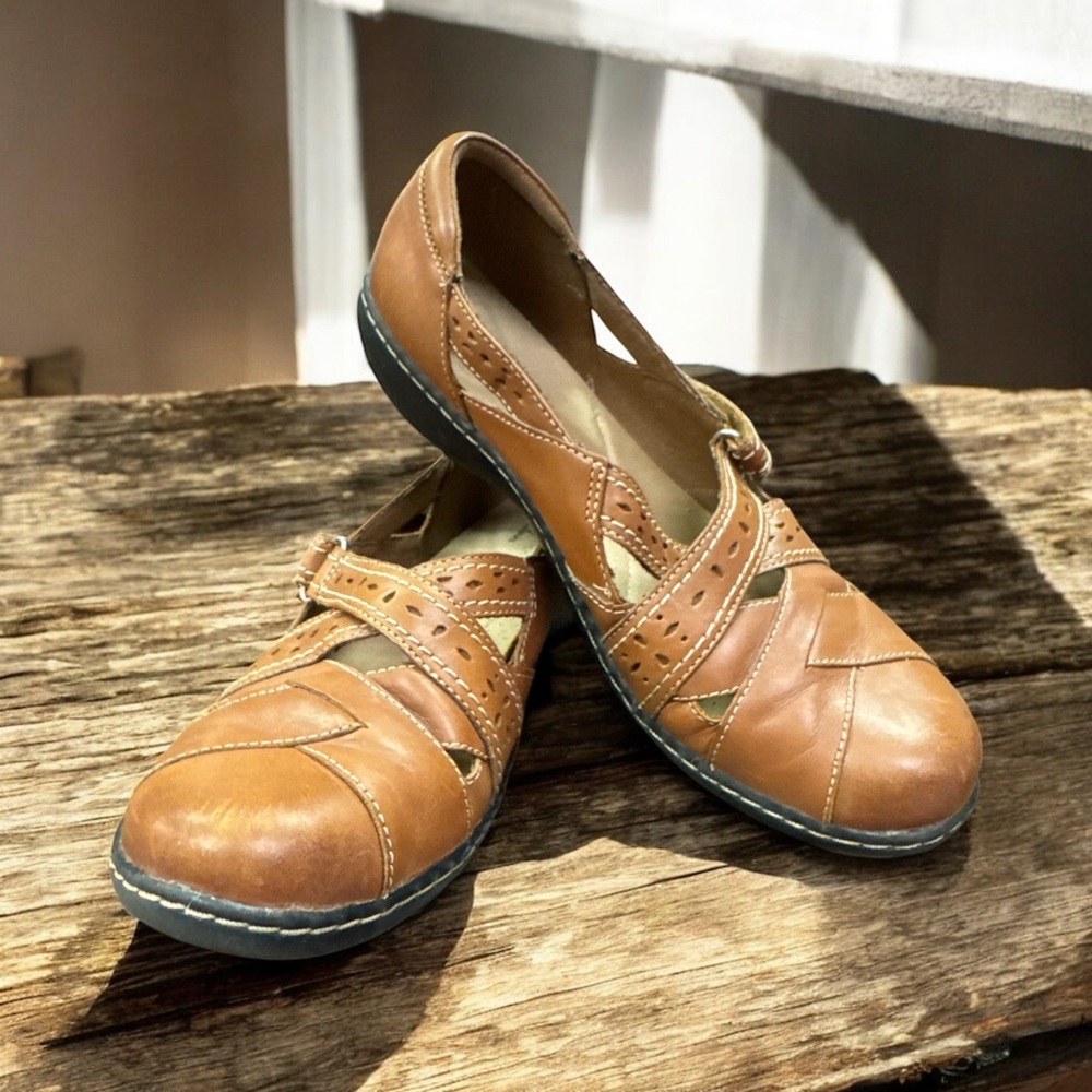 Clarks Brown Leather Crossover Strap Flats